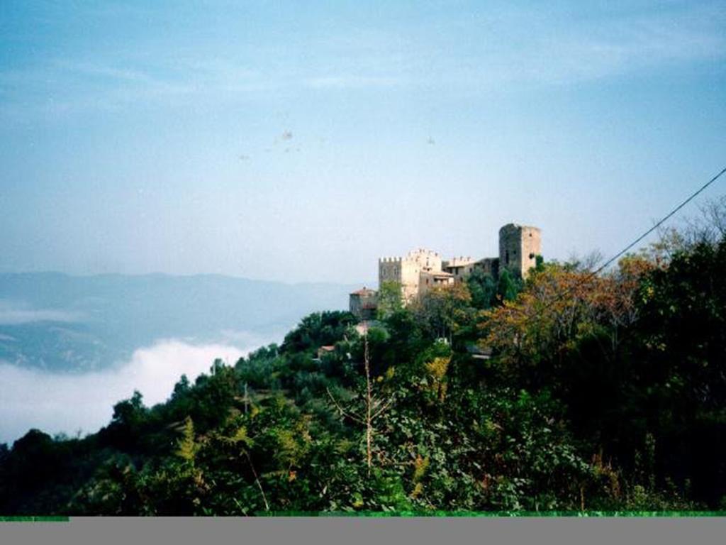 Castello Di Cisterna Aparthotel Gaglietole Exterior photo