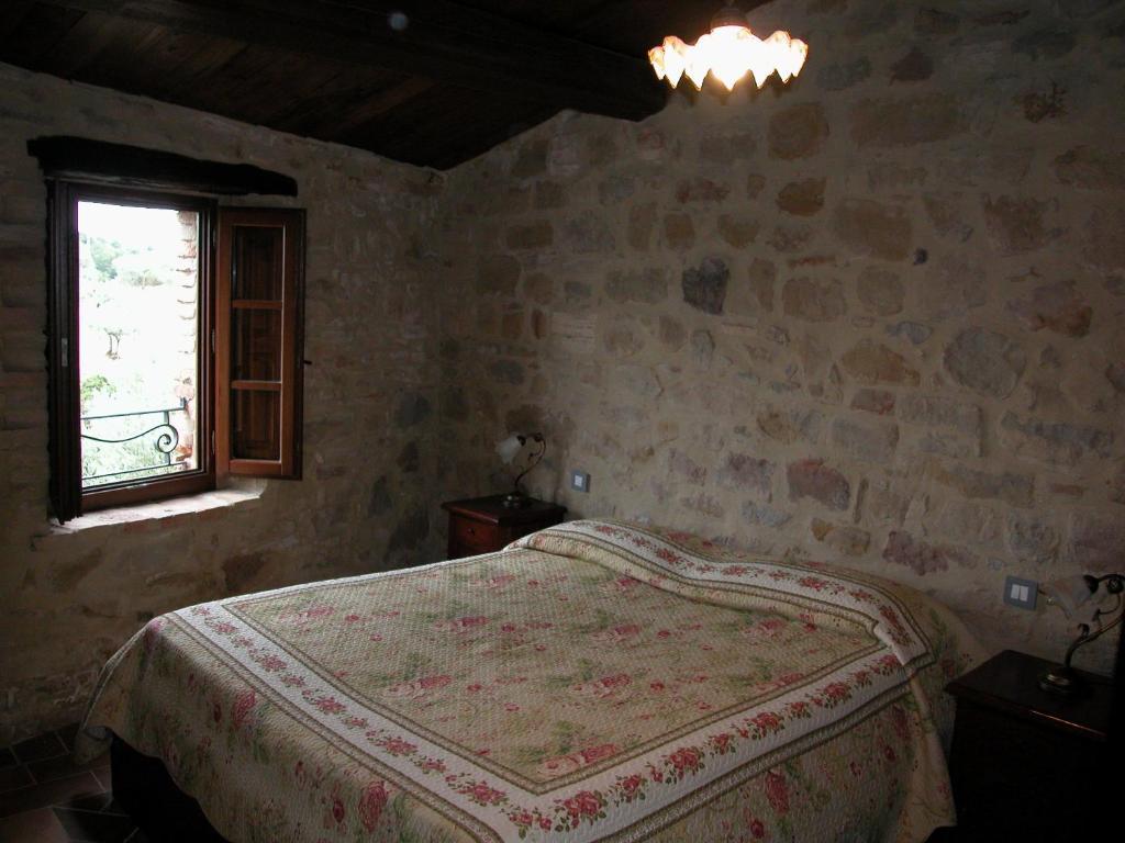 Castello Di Cisterna Aparthotel Gaglietole Exterior photo