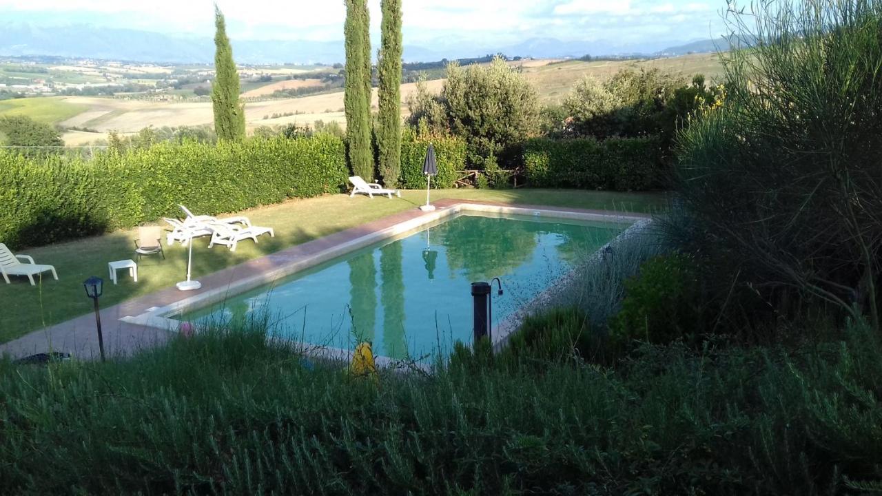 Castello Di Cisterna Aparthotel Gaglietole Exterior photo